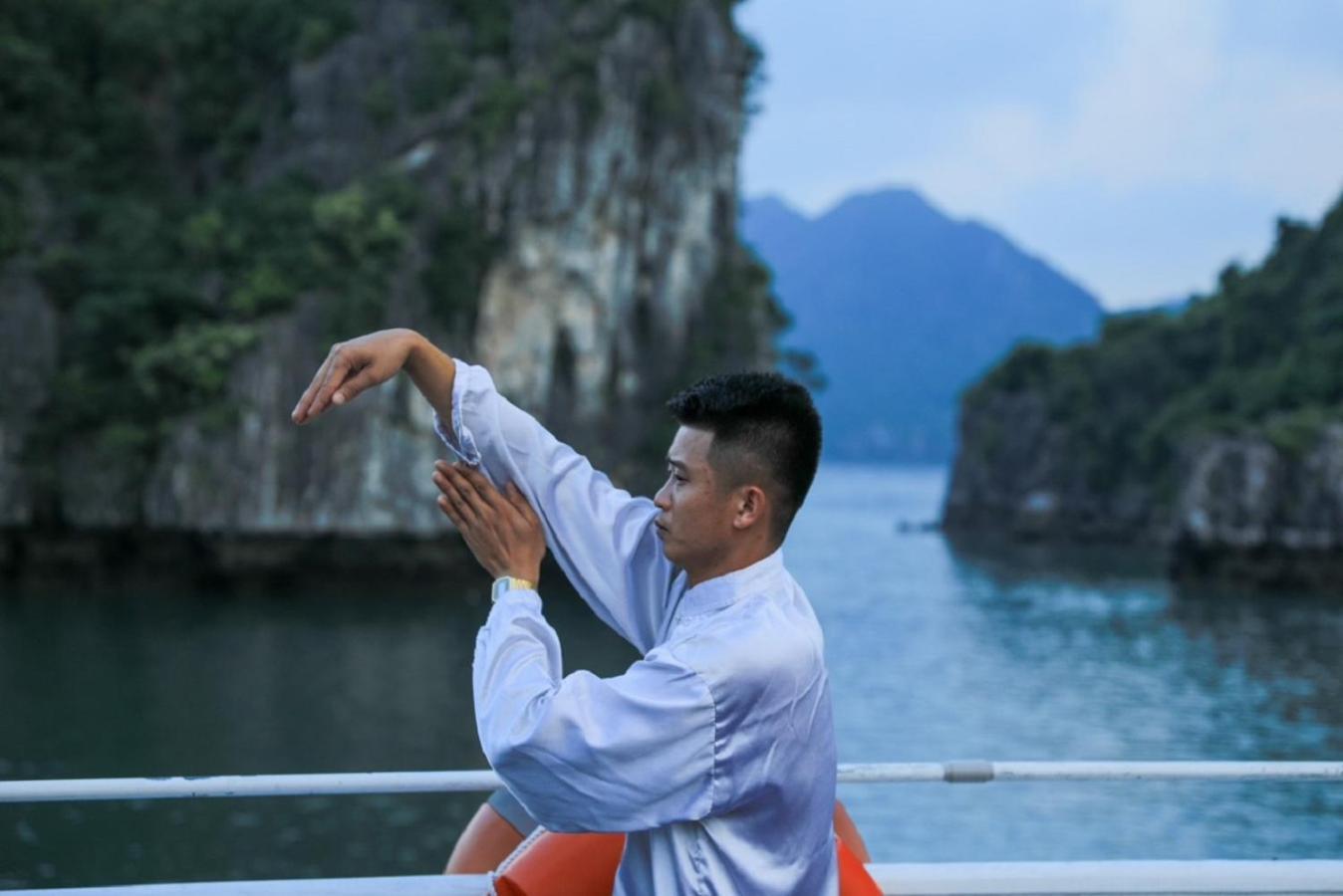 Royal Palace Cruise Ha Long Exterior photo