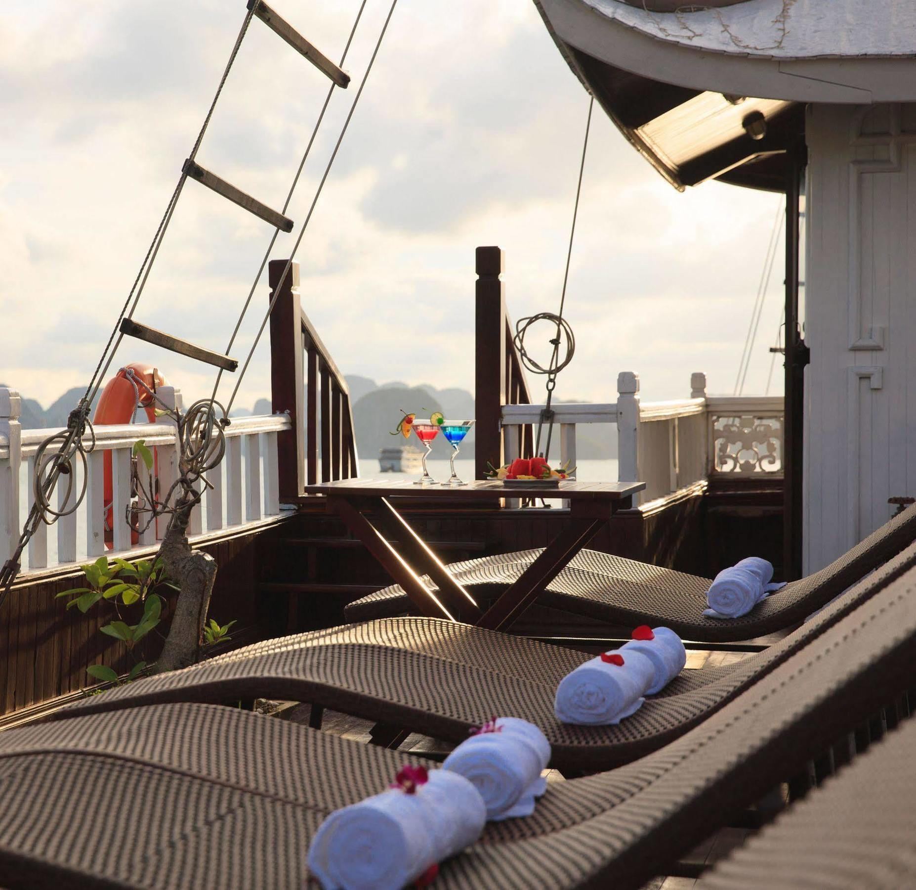 Royal Palace Cruise Ha Long Exterior photo