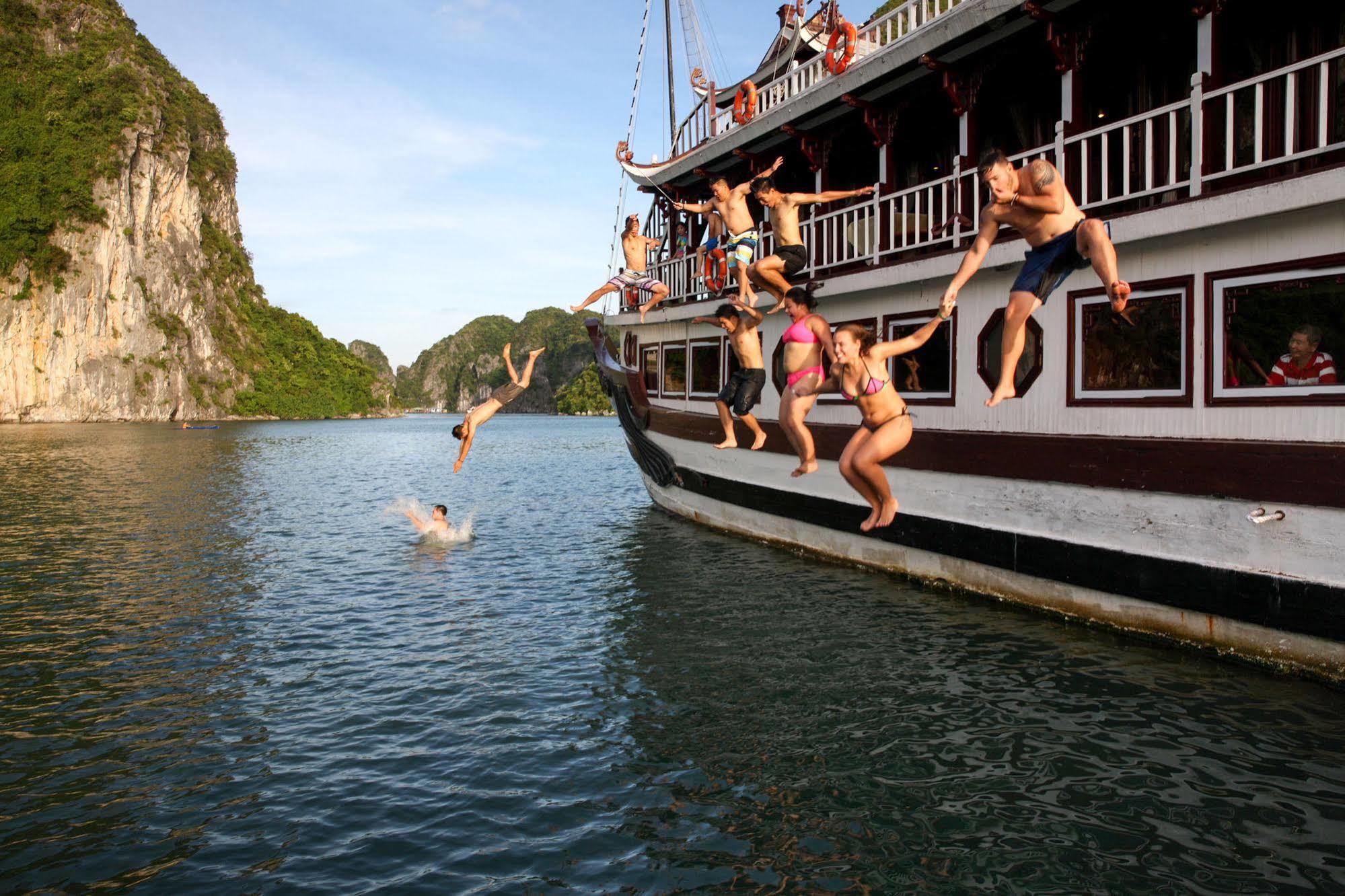 Royal Palace Cruise Ha Long Exterior photo