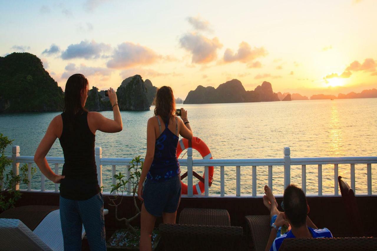 Royal Palace Cruise Ha Long Exterior photo